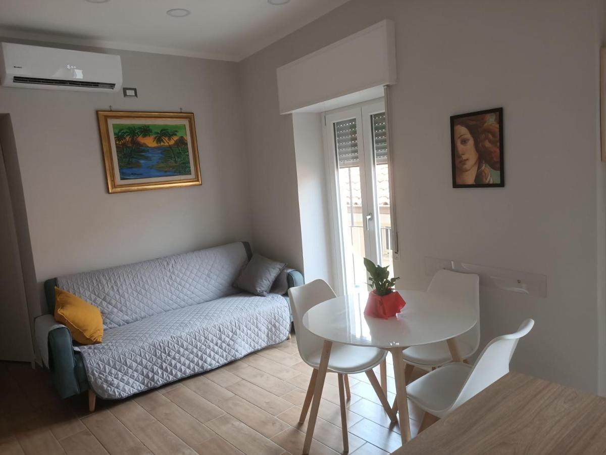 La Finestra Sul Colle Apartment *